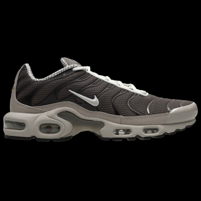 Youth Sneakers and Top Rated Men's Casual Shoes