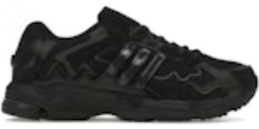 Fashion Takkies Response CL Bad Bunny Triple Black Sneakers
