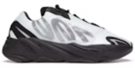 Takkies Yz Bst 700 MNVN Blue Tint Sneakers