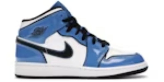 Trending Takkies 1 Mid SE Dune Red Shoes