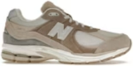 Men's Shoes Takkies N 2002R Driftwood Sandstone Sneakers Shoes