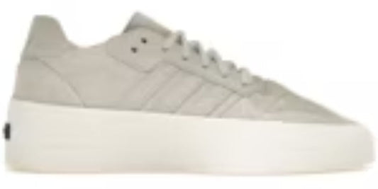 Light Takkies Fear of God Athletics 86 Lo Talc Sneakers